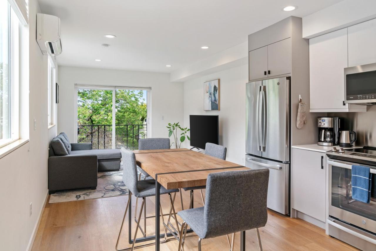 Modern Two Story Townhouse Near Light Rail Apartment Seattle Exterior foto