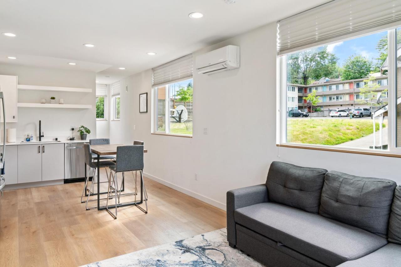 Modern Two Story Townhouse Near Light Rail Apartment Seattle Exterior foto